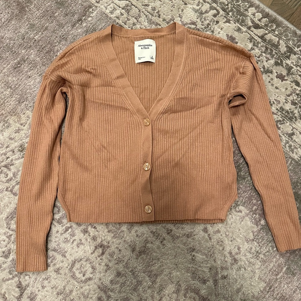 Abercrombie & Fitch button up cropped sweater